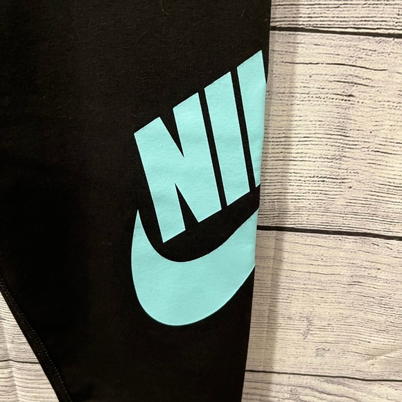 Plus Size Women's Essential High-Rise Leggings Black / Copa Blue 3X - Picture 5 of 10